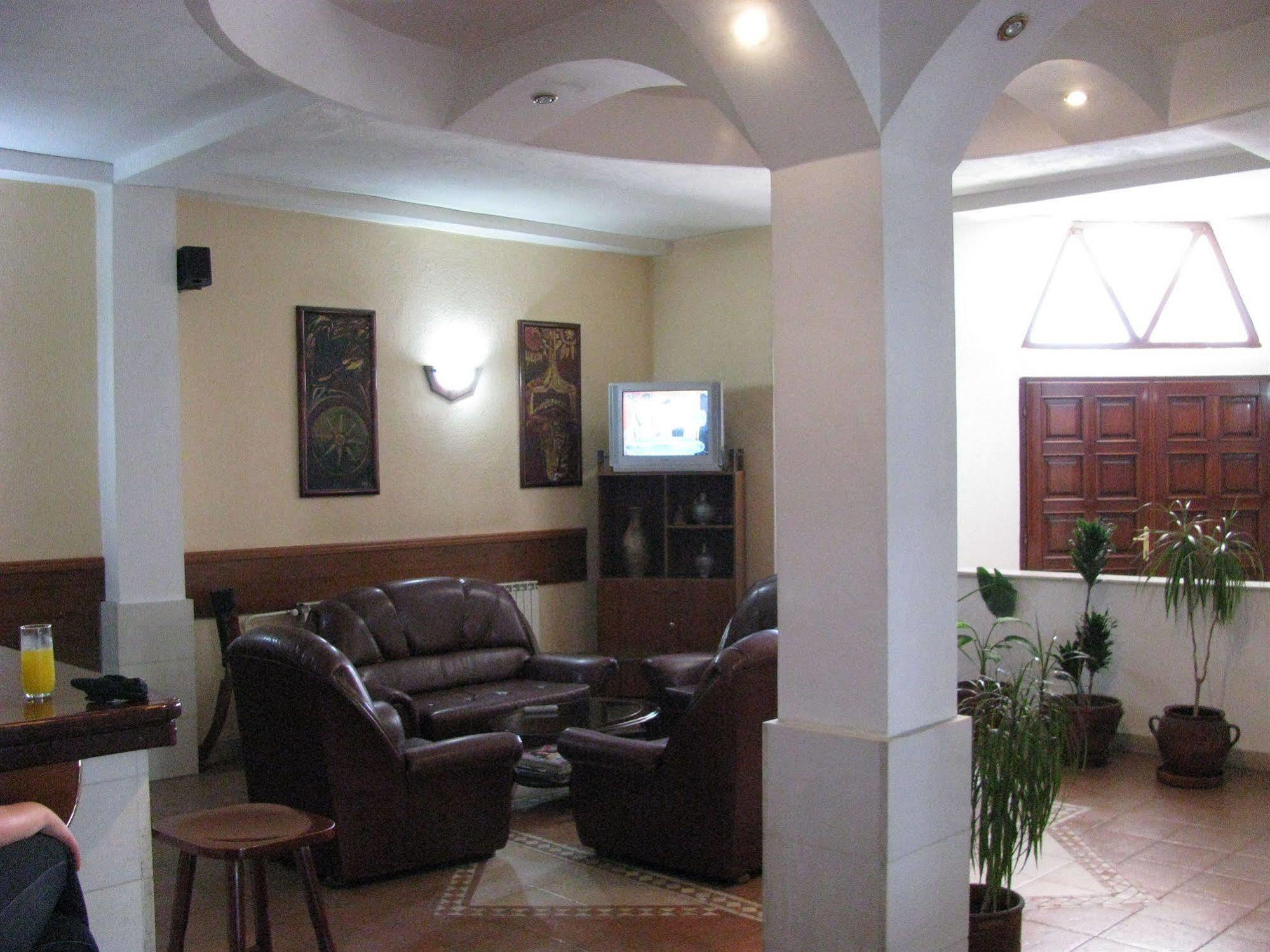 Hotel Vergina สโกเปีย ภายนอก รูปภาพ