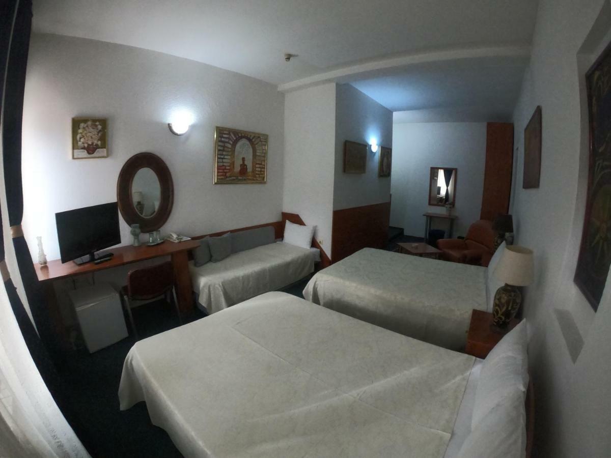 Hotel Vergina สโกเปีย ภายนอก รูปภาพ