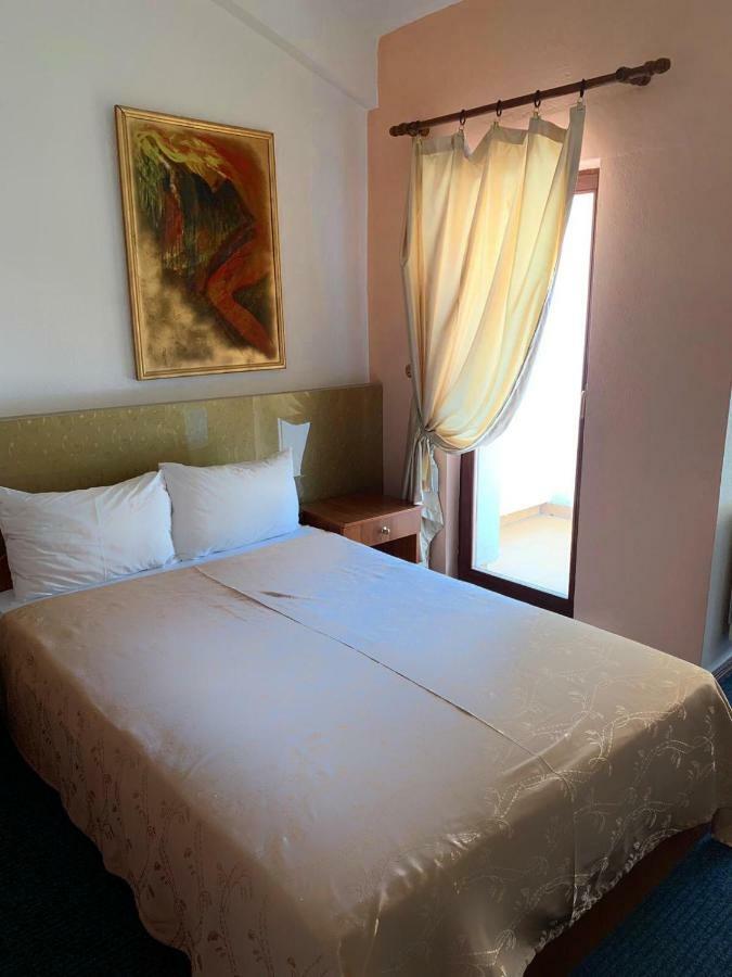 Hotel Vergina สโกเปีย ภายนอก รูปภาพ